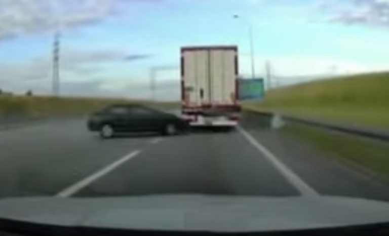 Tragiczny wypadek na autostradzie A1 został nagrany (wideo)